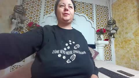alesha_arabian_ online show from 12.15.25