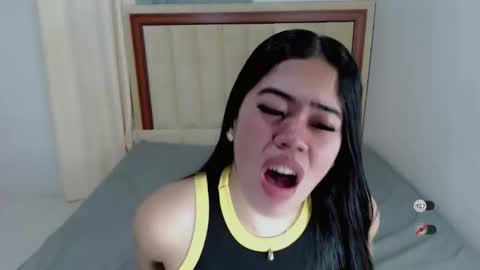 Snapshot of alesha_vibe_me chatting on 11.19.25 alesha_vibe_me online show from 11.19.25