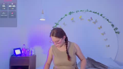 Snapshot of alesia_rose chatting on 06.09.26 Ambar online show from 06.09.26