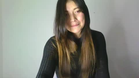 QUEEN OFF MILk  IM BACK  15 NOV online show from 10.01.25