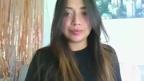 QUEEN OFF MILk  IM BACK  15 NOV online show from 11.30.25