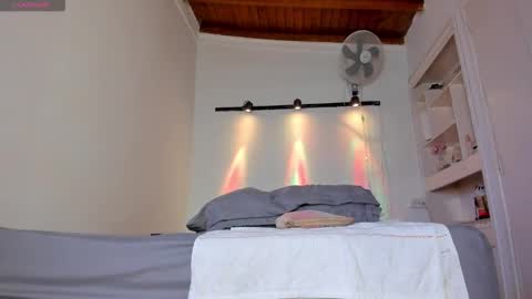 Alessa online show from 12.16.25