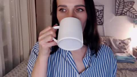 Snapshot of alessandra_foxy chatting on 12.14.24 Sandra online show from 12.14.24