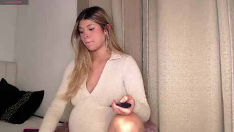 Alessandra Bloom online show from 05.18.26