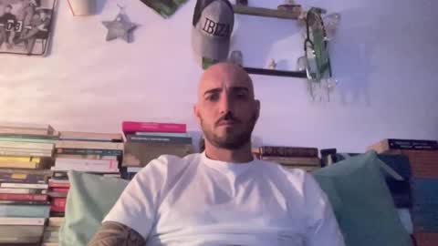Snapshot of alessandromori91 chatting on 04.19.26 alessandromori91 online show from 04.19.26