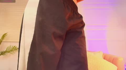 Snapshot of alessia_moon1 chatting on 12.02.25 Alejandra online show from 12.02.25