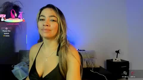 Snapshot of alessia_taylorr chatting on 10.29.25 Alessia Everyday From 0530 to 1430 Col Time online show from 10.29.25