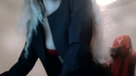 Snapshot of alessiacreed chatting on 09.22.25 AlessiaCreed online show from 09.22.25