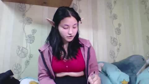 Snapshot of aletaathan chatting on 02.22.26 Vikki online show from 02.22.26