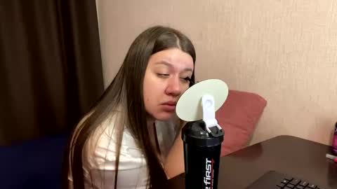 Aletta Oushen online show from 12.19.24