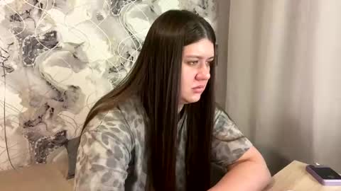 Aletta Oushen online show from 02.04.25