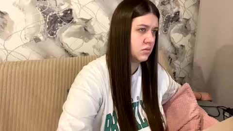 Aletta Oushen online show from 02.11.25