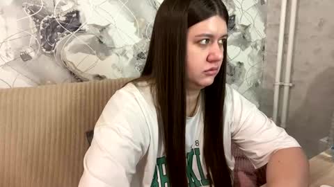 Aletta Oushen online show from 02.12.25