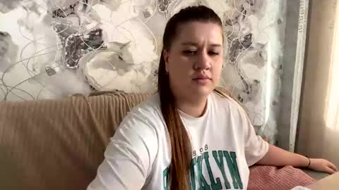 Aletta Oushen online show from 02.20.25