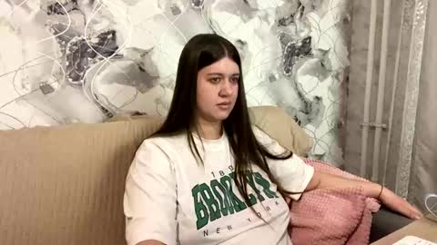 Aletta Oushen online show from 02.21.25