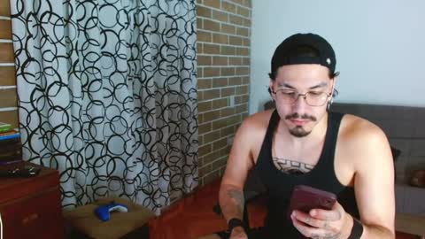 Snapshot of aleviz chatting on 02.15.26 aleviz online show from 02.15.26