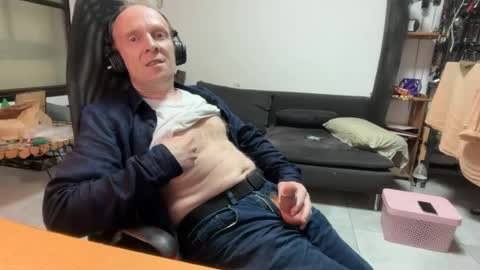Snapshot of alex125223 chatting on 08.01.26 alex125223 online show from 08.01.26