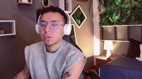 Snapshot of alex__montesco chatting on 03.11.25 Alex online show from 03.11.25