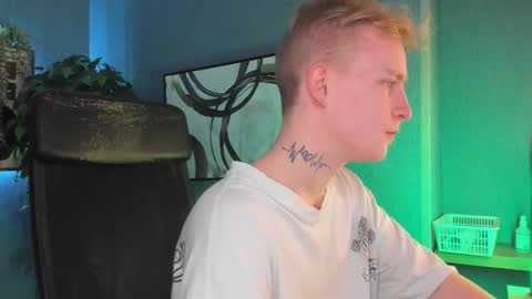 Snapshot of alex__sweet chatting on 11.09.25 your Alex online show from 11.09.25