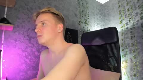 Snapshot of alex__sweet chatting on 11.30.25 your Alex online show from 11.30.25