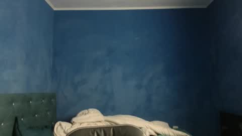 Snapshot of alex_blu chatting on 01.12.26 Alex online show from 01.12.26