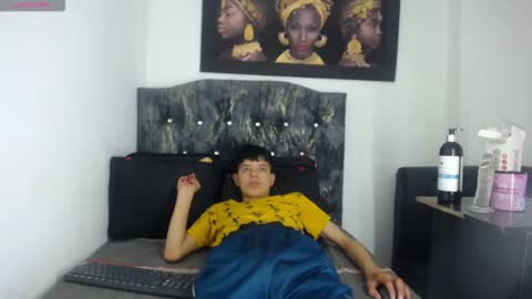 Snapshot of alex_it0 chatting on 05.19.26 alex_it0 online show from 05.19.26