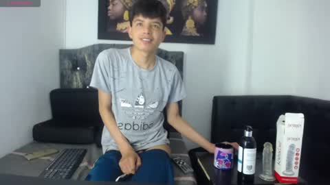 Snapshot of alex_it0 chatting on 05.20.26 alex_it0 online show from 05.20.26