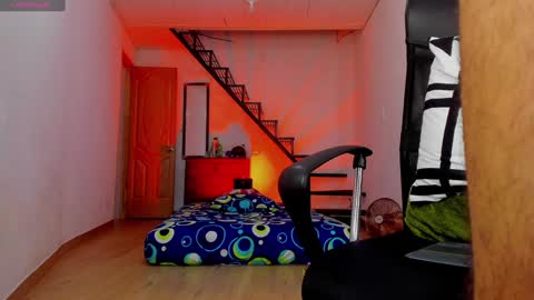 i am Alex online show from 12.04.24