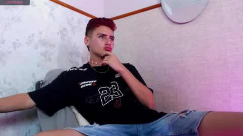 Snapshot of alex_millerss chatting on 11.27.25 ALEX online show from 11.27.25