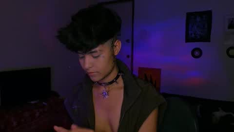 Snapshot of alex_one888 chatting on 12.19.25 Alex online show from 12.19.25