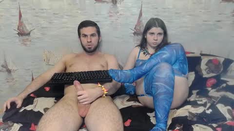 Snapshot of alex_sarah_sex chatting on 01.10.25 Alex and Sarah online show from 01.10.25