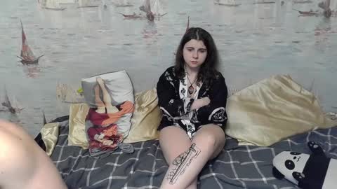 Snapshot of alex_sarah_sex chatting on 02.03.25 Alex and Sarah online show from 02.03.25