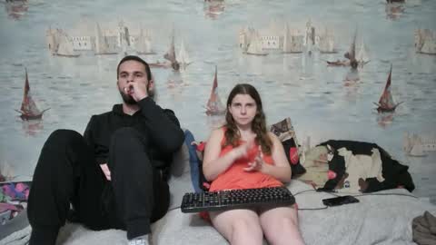 Snapshot of alex_sarah_sex chatting on 10.04.25 Alex and Sarah online show from 10.04.25