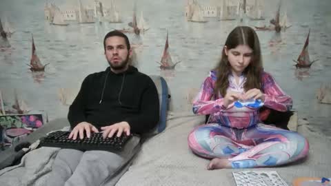 Snapshot of alex_sarah_sex chatting on 10.11.25 Alex and Sarah online show from 10.11.25