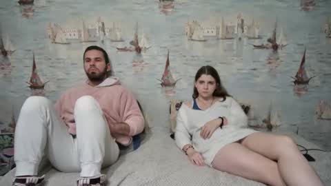 Snapshot of alex_sarah_sex chatting on 10.13.25 Alex and Sarah online show from 10.13.25