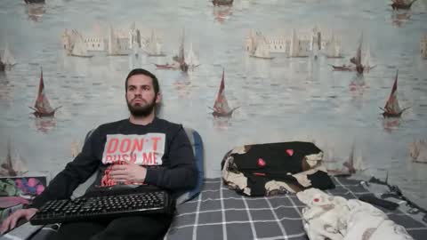 Snapshot of alex_sarah_sex chatting on 10.27.25 Alex and Sarah online show from 10.27.25