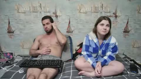 Snapshot of alex_sarah_sex chatting on 11.04.25 Alex and Sarah online show from 11.04.25