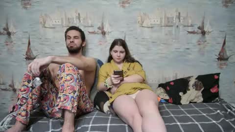 Snapshot of alex_sarah_sex chatting on 11.16.25 Alex and Sarah online show from 11.16.25