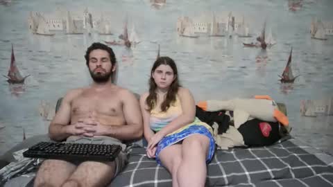 Snapshot of alex_sarah_sex chatting on 11.24.25 Alex and Sarah online show from 11.24.25