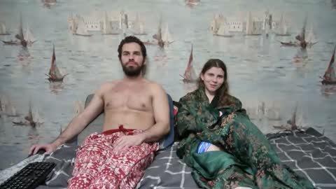 Snapshot of alex_sarah_sex chatting on 11.25.25 Alex and Sarah online show from 11.25.25