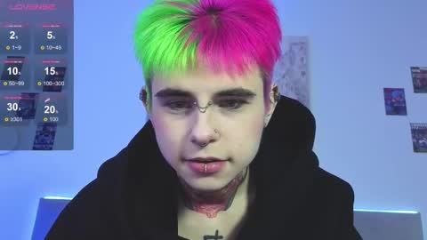 Snapshot of alex_valllley chatting on 09.30.25 Alex Valley online show from 09.30.25