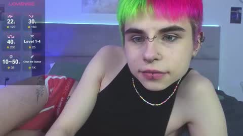 Snapshot of alex_valllley chatting on 10.15.25 Alex Valley online show from 10.15.25