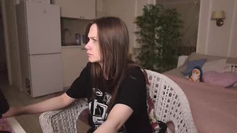 Snapshot of alexa_feels chatting on 10.11.25 Little Duck homie online show from 10.11.25