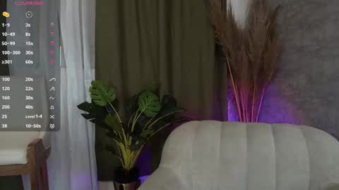 Snapshot of alexa_foxx27 chatting on 11.28.25 alexa_foxx27 online show from 11.28.25