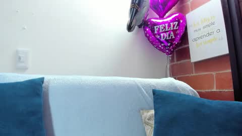 alexa latina online show from 12.17.25