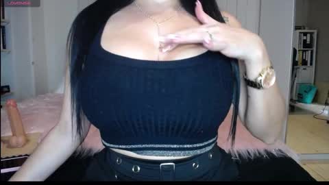 Snapshot of alexa_moreti chatting on 09.28.25 alexa_moreti online show from 09.28.25