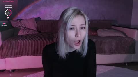 Snapshot of alexa_novak chatting on 12.01.25 Alexa online show from 12.01.25