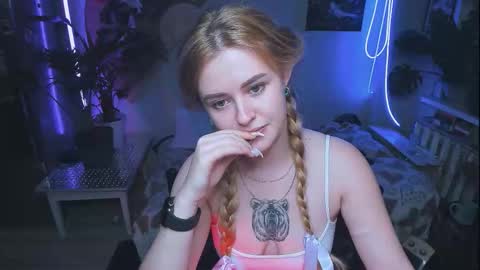 Snapshot of alexa_pirs chatting on 10.04.25 alexa_pirs online show from 10.04.25