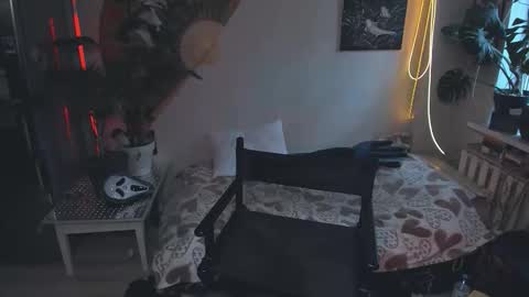 Snapshot of alexa_pirs chatting on 10.14.25 alexa_pirs online show from 10.14.25