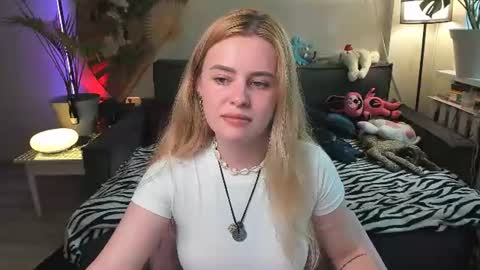 Snapshot of alexa_pirs chatting on 06.13.26 alexa_pirs online show from 06.13.26